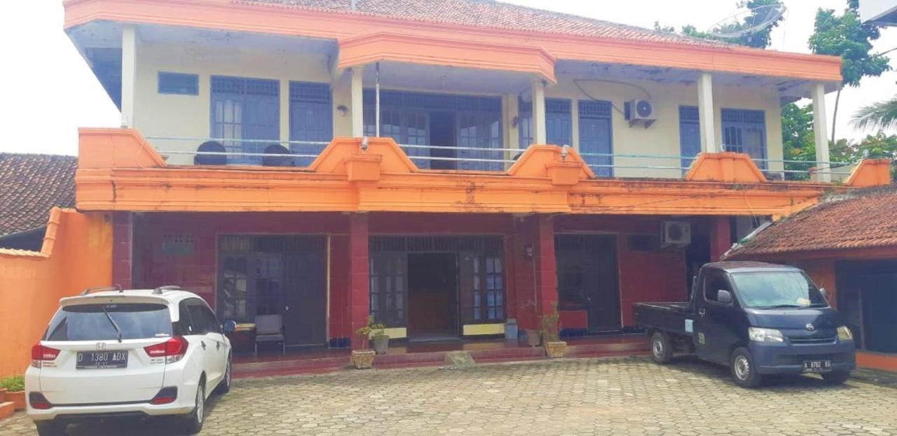 Spot On 2969 Hotel Citra Ayu Labuhan Exterior photo